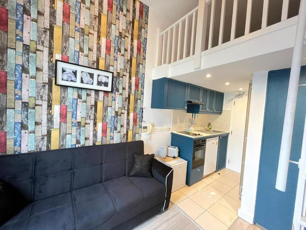 Portobello Road Artistic Studios 'Budget' Londra Cameră foto