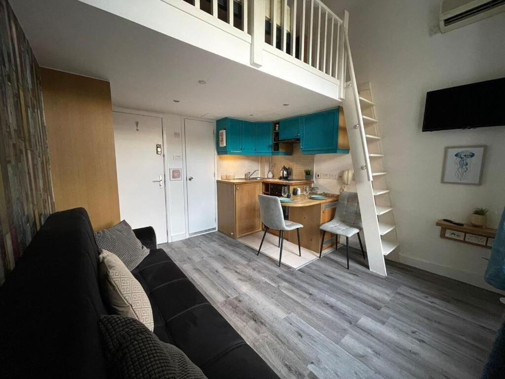 Portobello Road Artistic Studios 'Budget' Londra Cameră foto